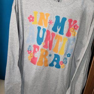 XL Gildan Long Sleeve Auntie Shirt